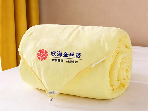 双宫茧蚕丝被